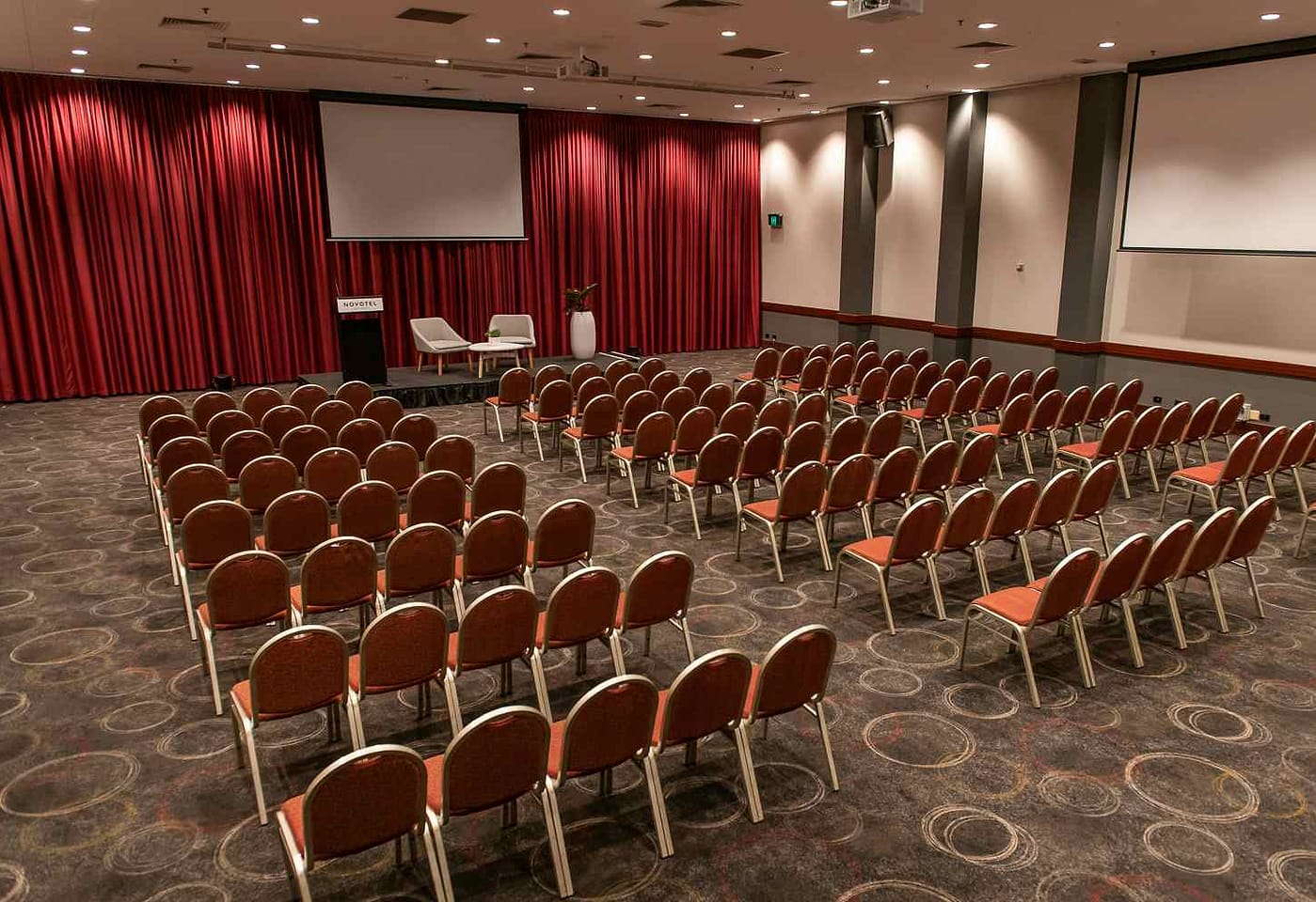 Ballroom South, Novotel Perth Langley image 2