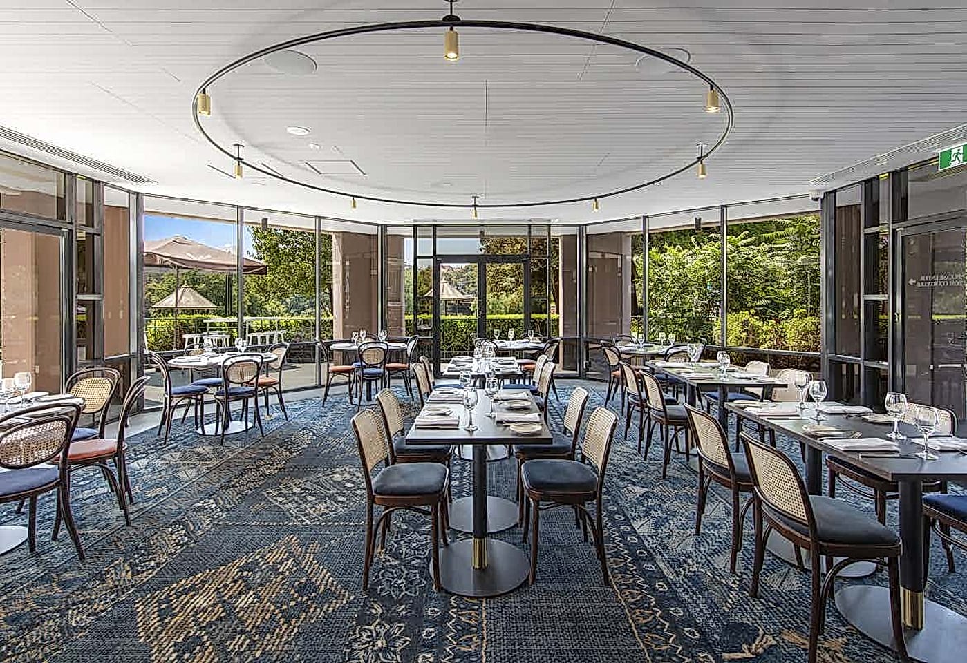 Octagon Room, Amora Hotel Riverwalk Melbourne image 2