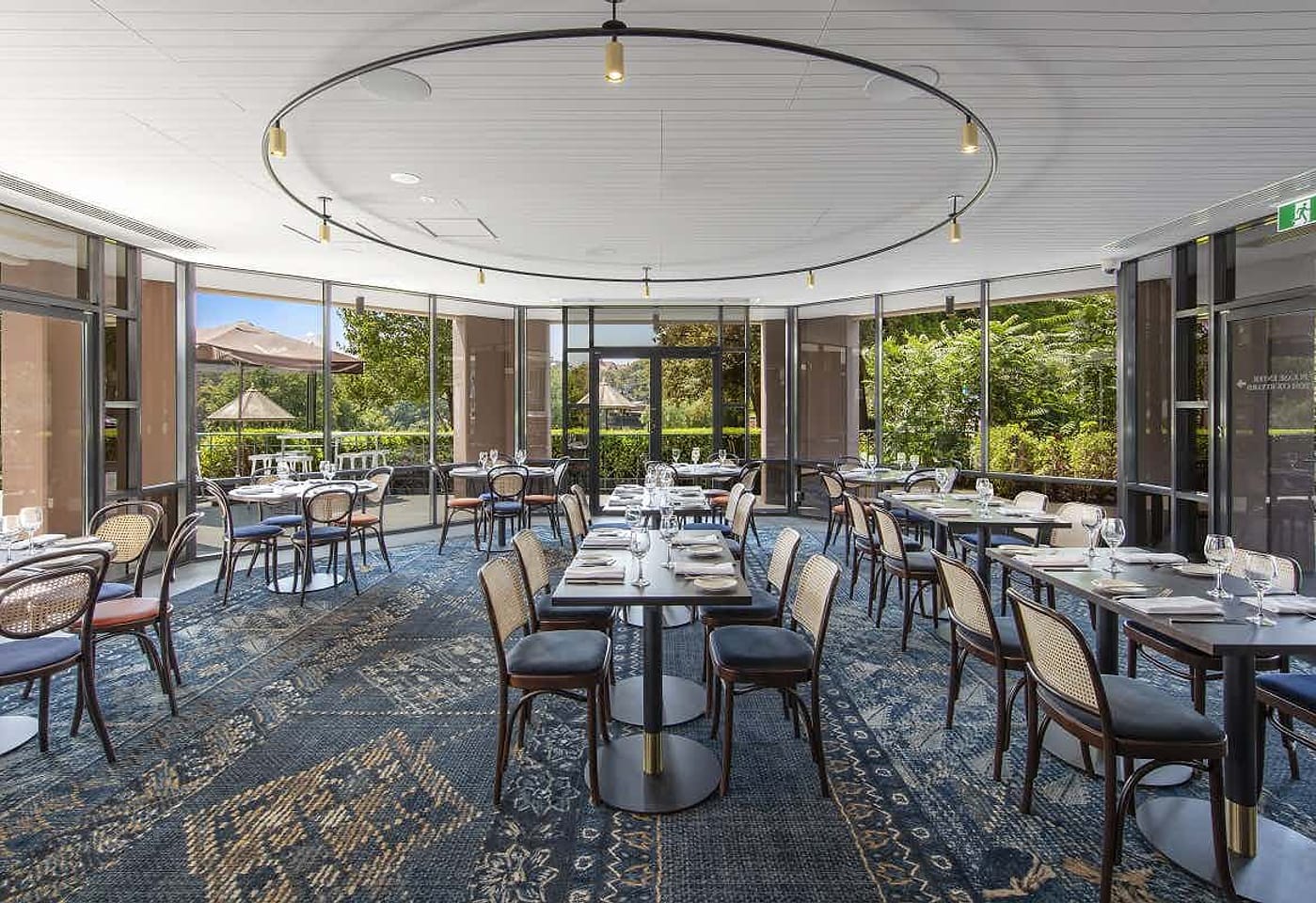 Octagon Room, Amora Hotel Riverwalk Melbourne image 2