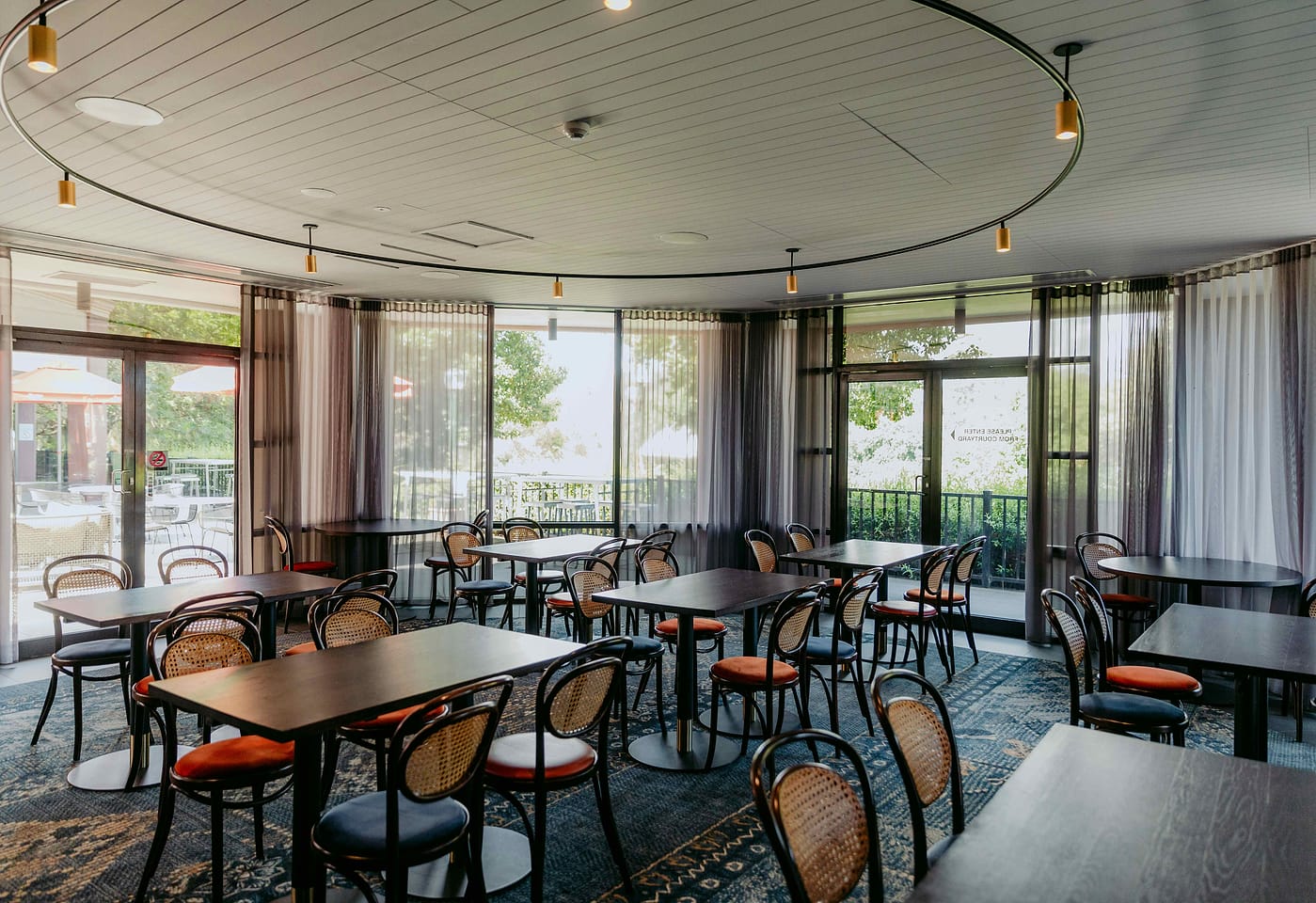 Octagon Room, Amora Hotel Riverwalk Melbourne image 3