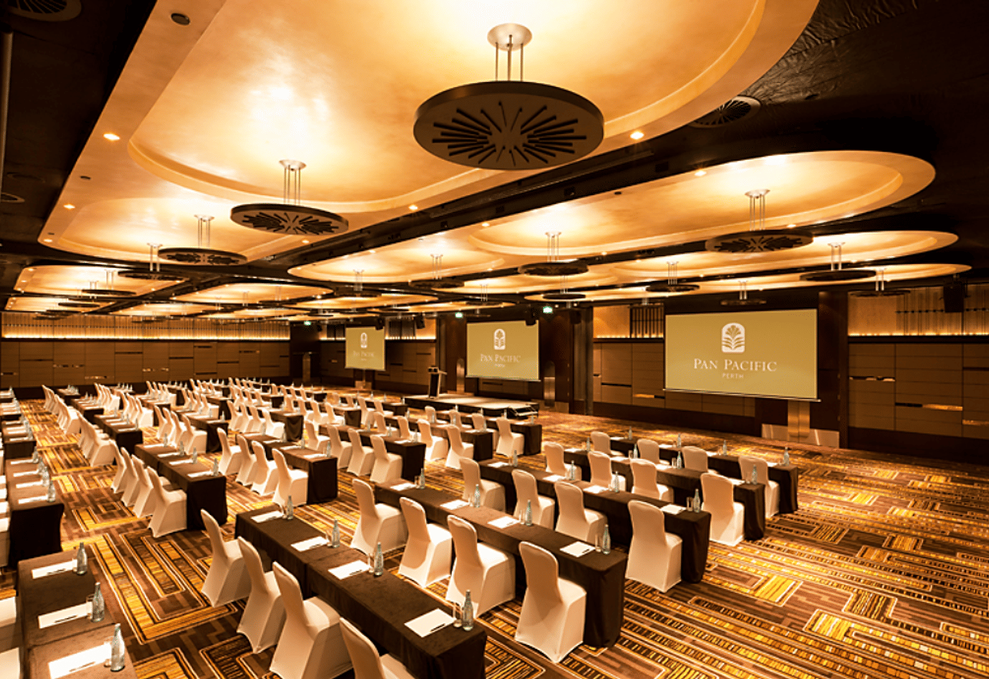 Golden Ballroom, Pan Pacific Perth image 3