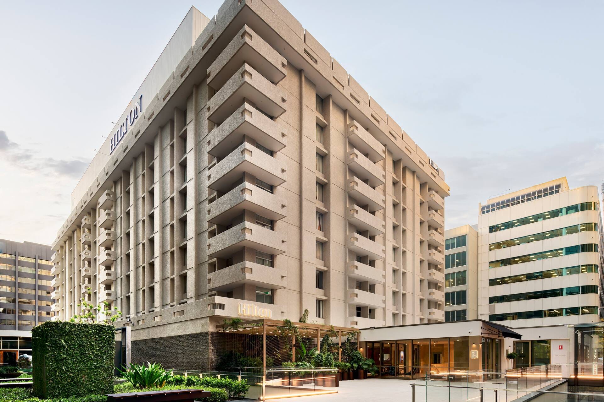 Pinnacles Room, Parmelia Hilton Perth image 3