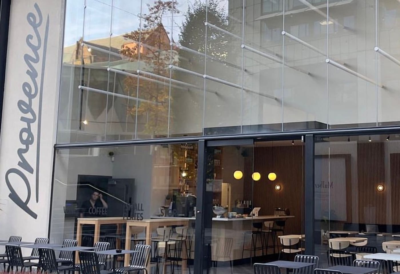 A Manchester bar with delicate wines: Provence image 2