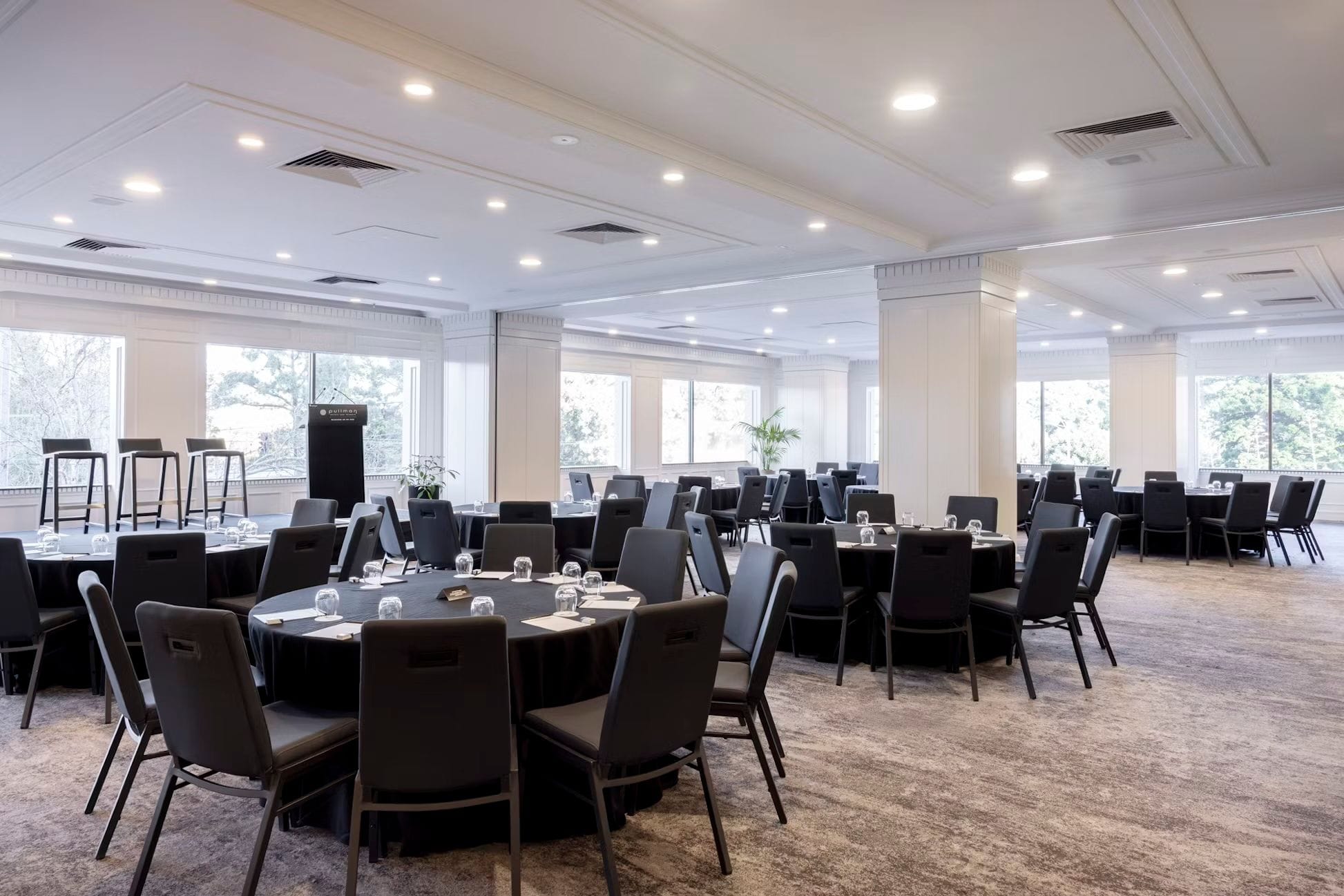 Junior Ballroom, Pullman Melbourne on the Park  image 2