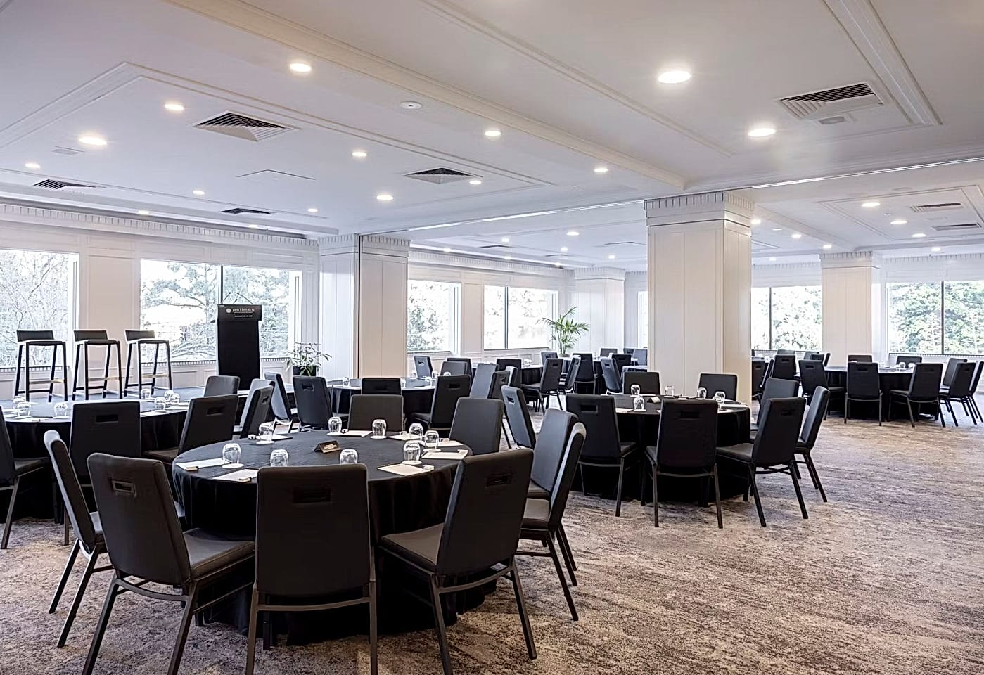 Junior Ballroom, Pullman Melbourne on the Park image 2