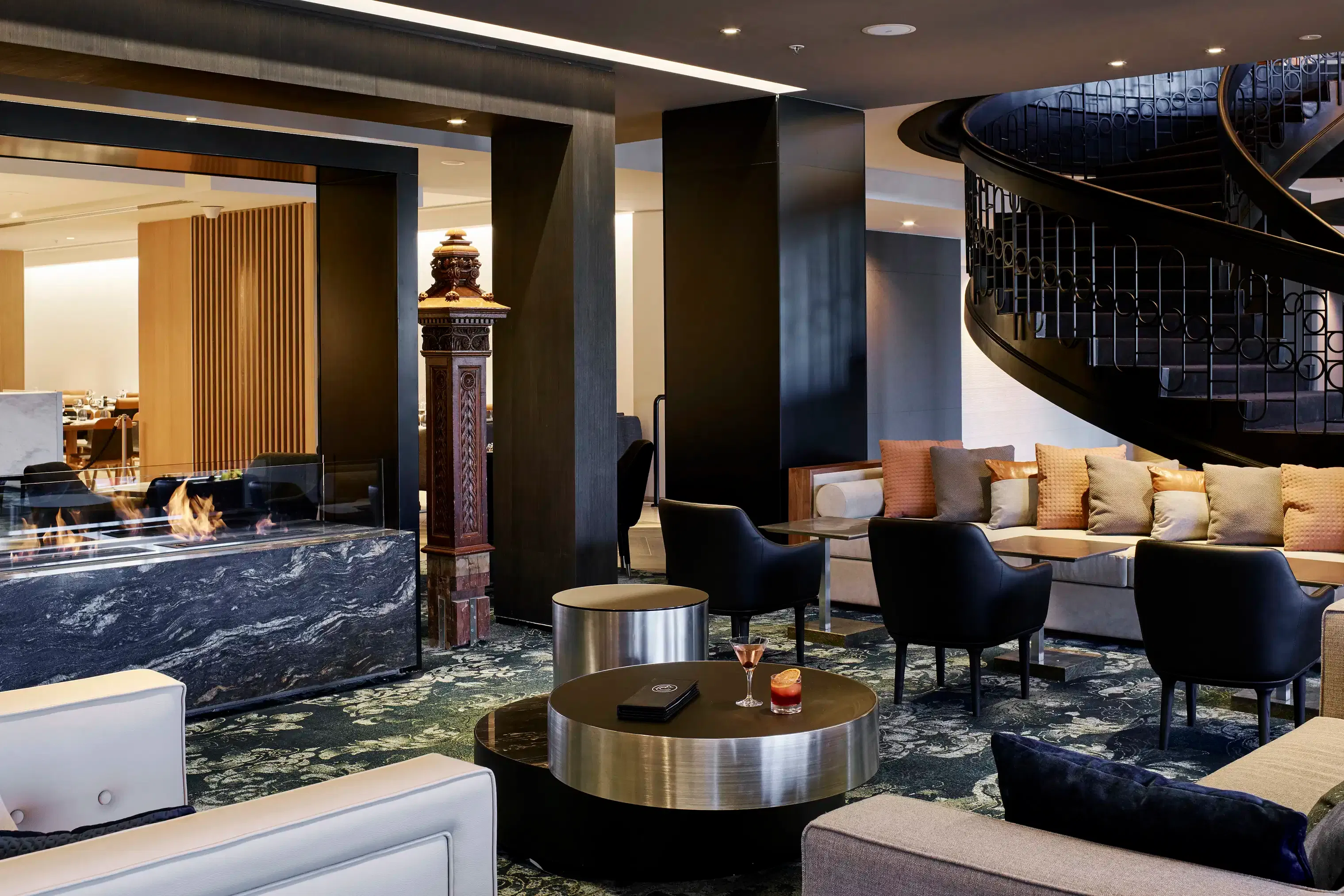 Cliveden Bar & Dining, Pullman Melbourne on the Park image 2