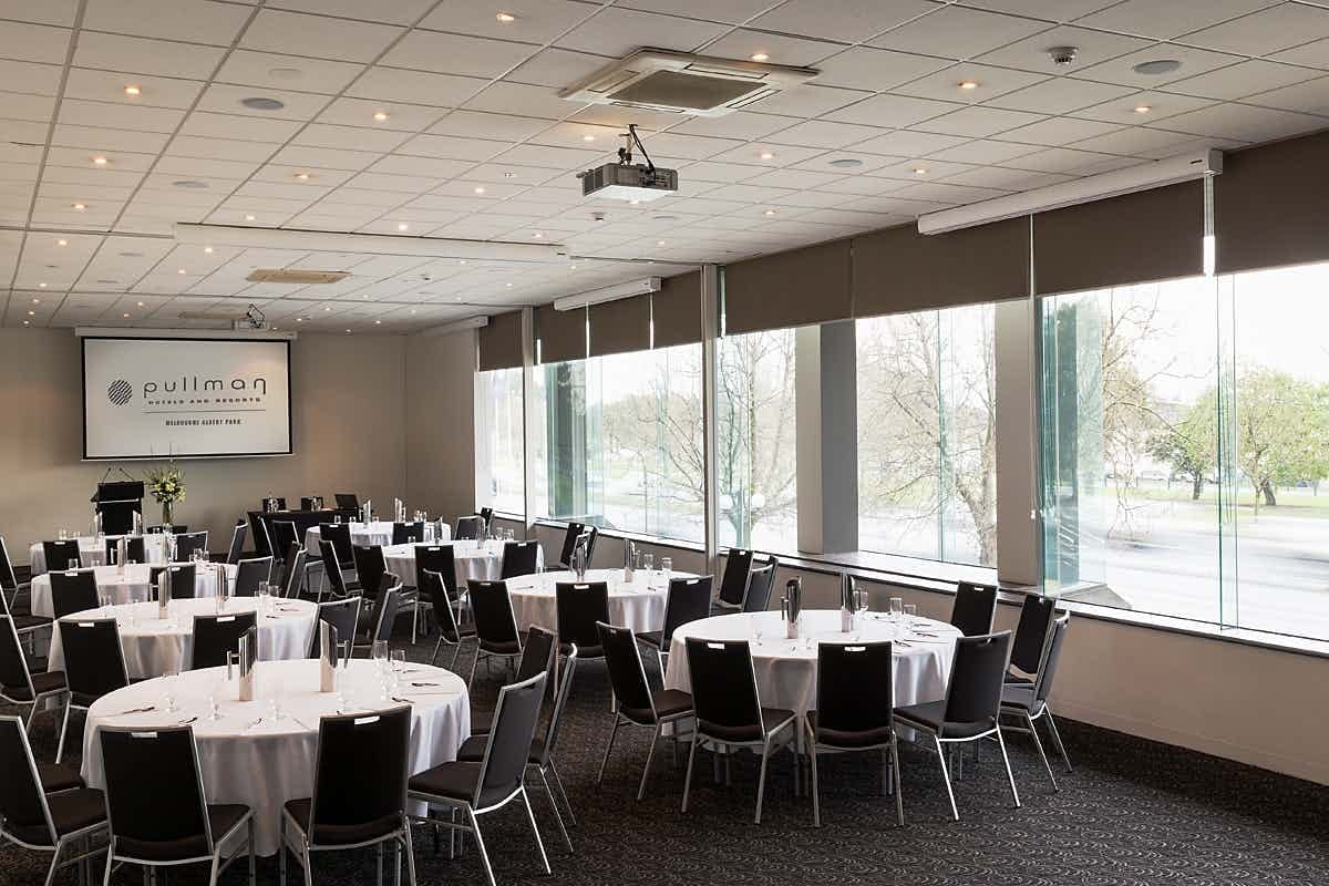 Lake Room, Pullman & Mercure Melbourne Albert Park image 3