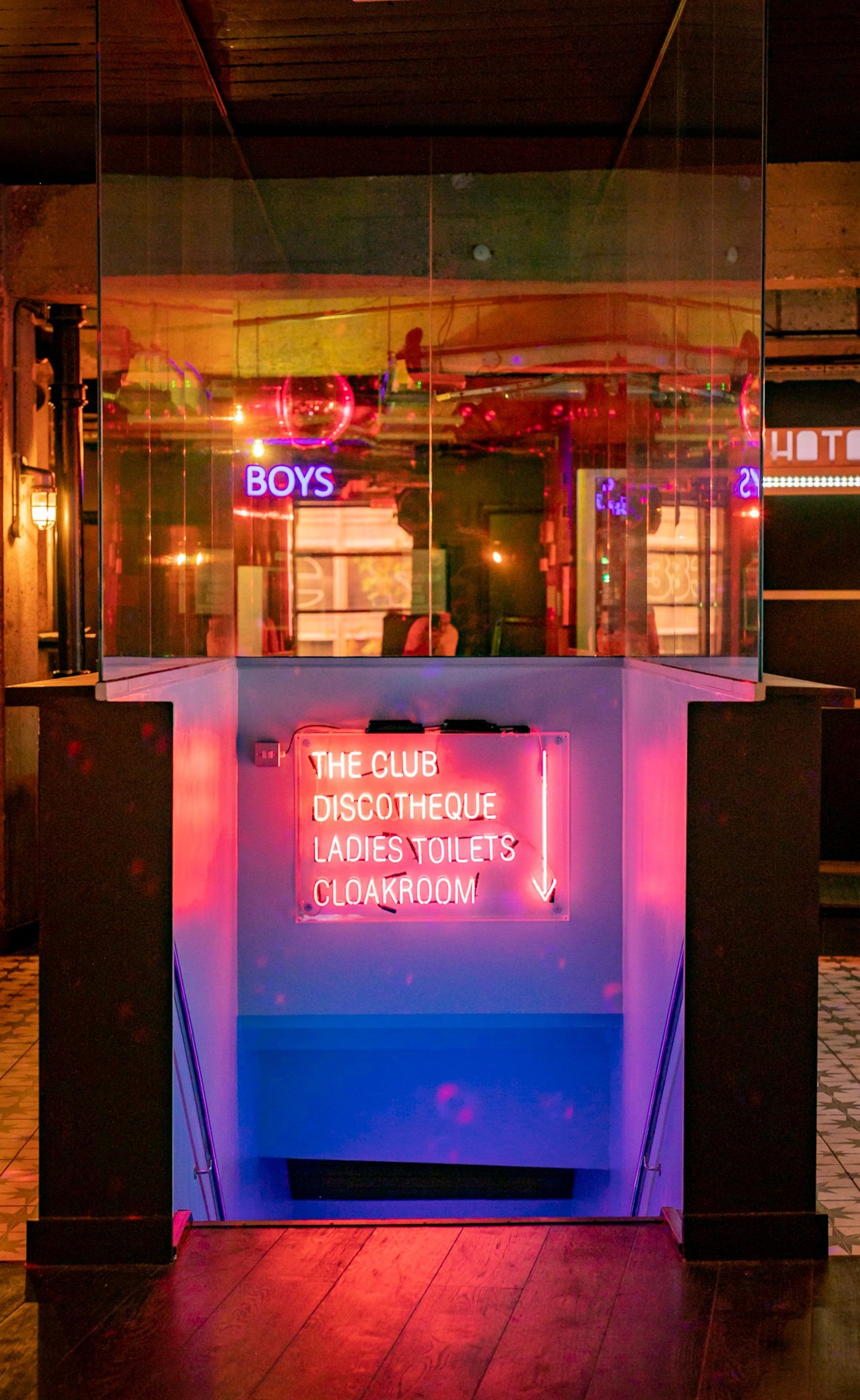 Queen of Hoxton Shoreditch Karaoke