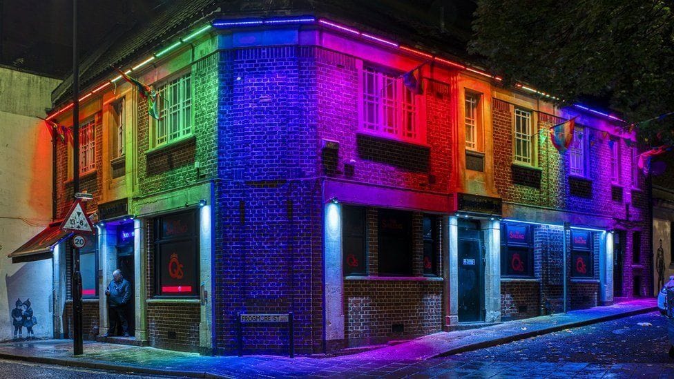 Queenshilling bristol gay bar 