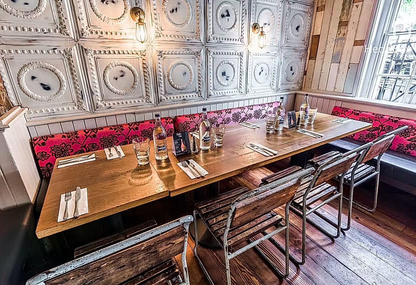 Racks Bar Unique venues 2