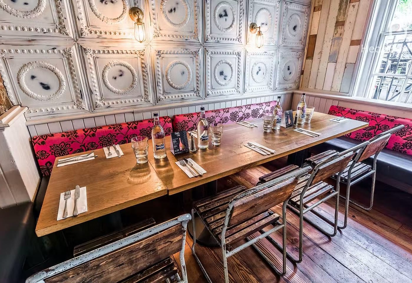 Racks Bar Unique venues 2