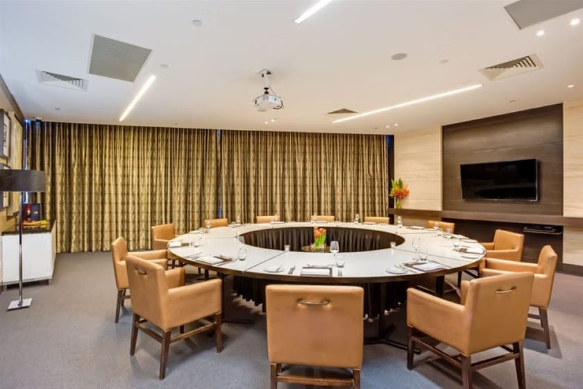 Reflections Boardroom, Peppers Soul Surfers Paradise image 2