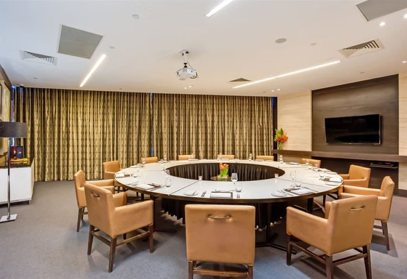 Reflections Boardroom, Peppers Soul Surfers Paradise image 2