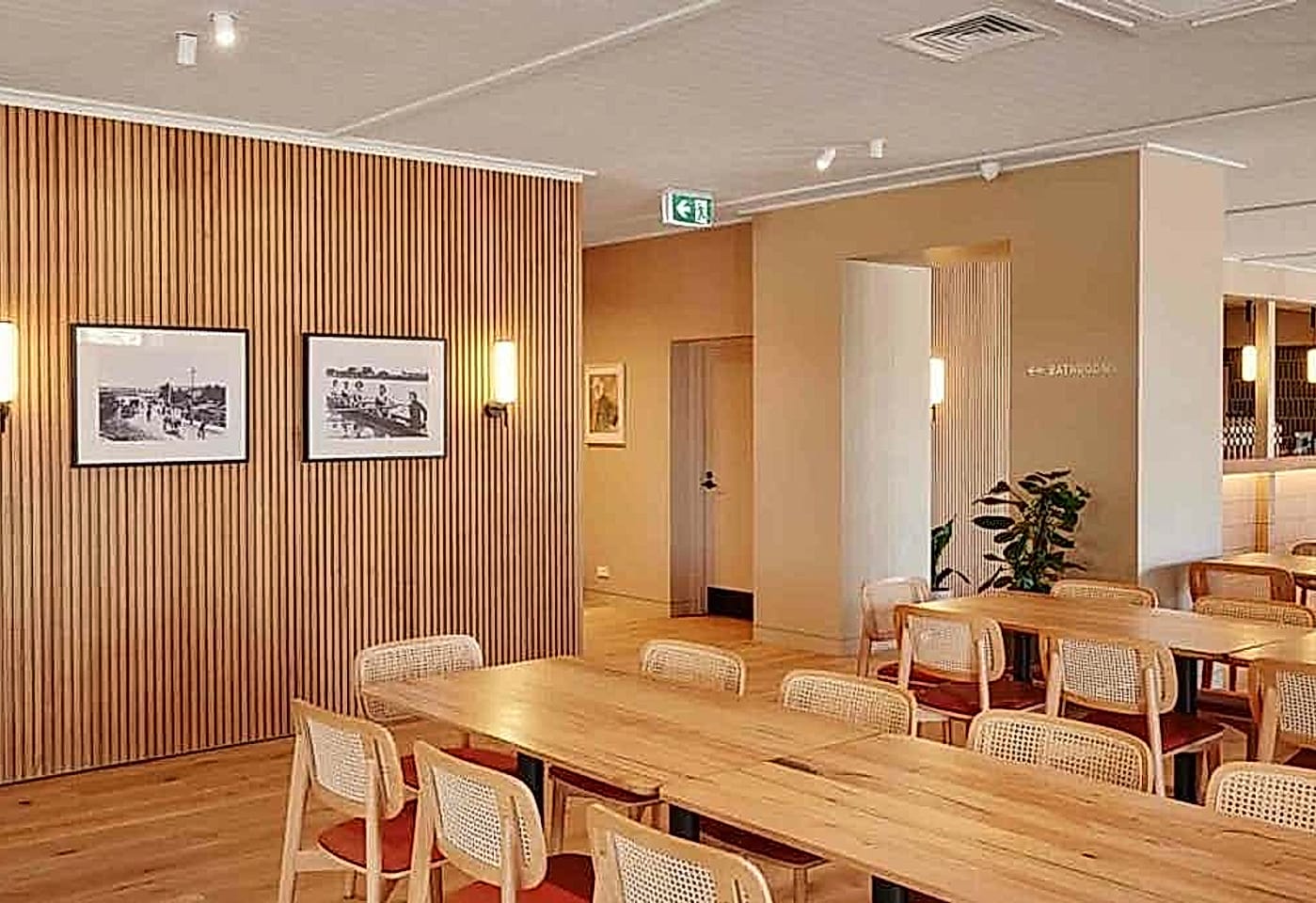 River Room, Anglers Tavern1