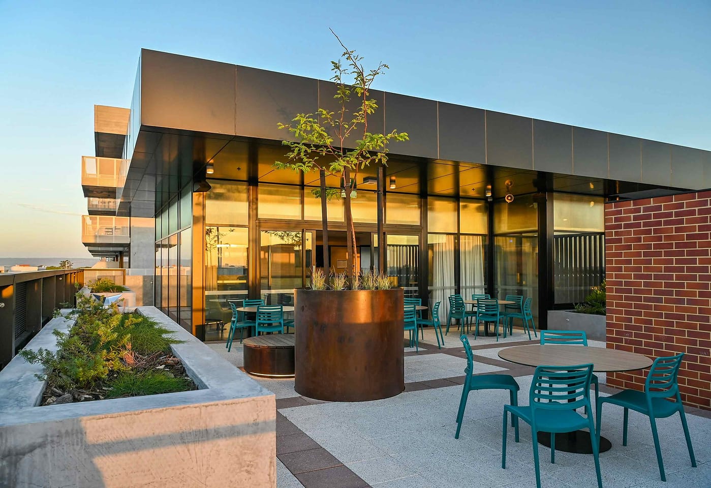 Rooftop Lounge, Nesuto Curtin Hotel1