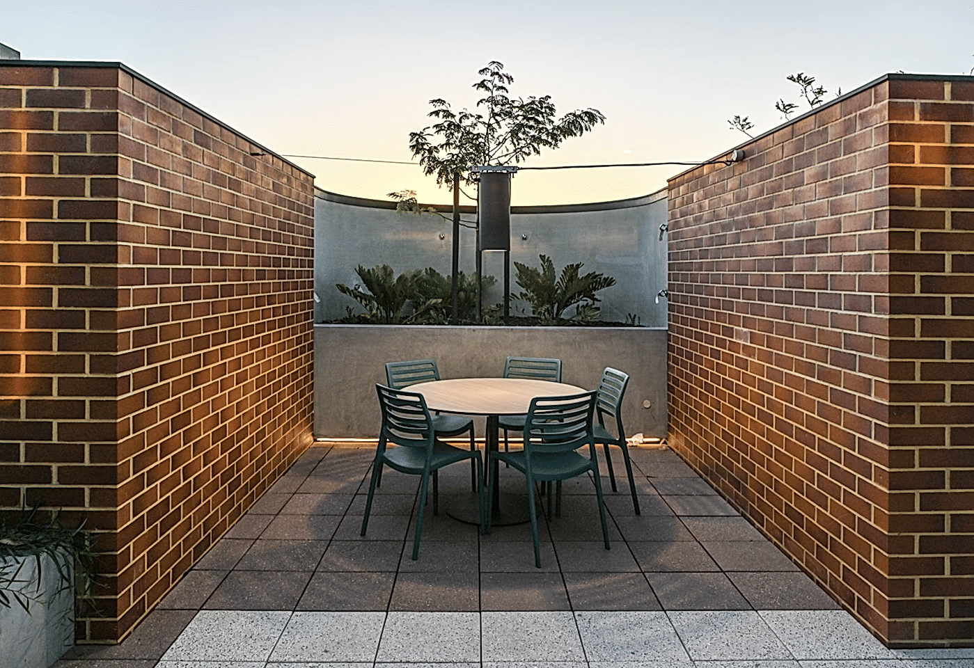 Rooftop Lounge, Nesuto Curtin Hotel image 3