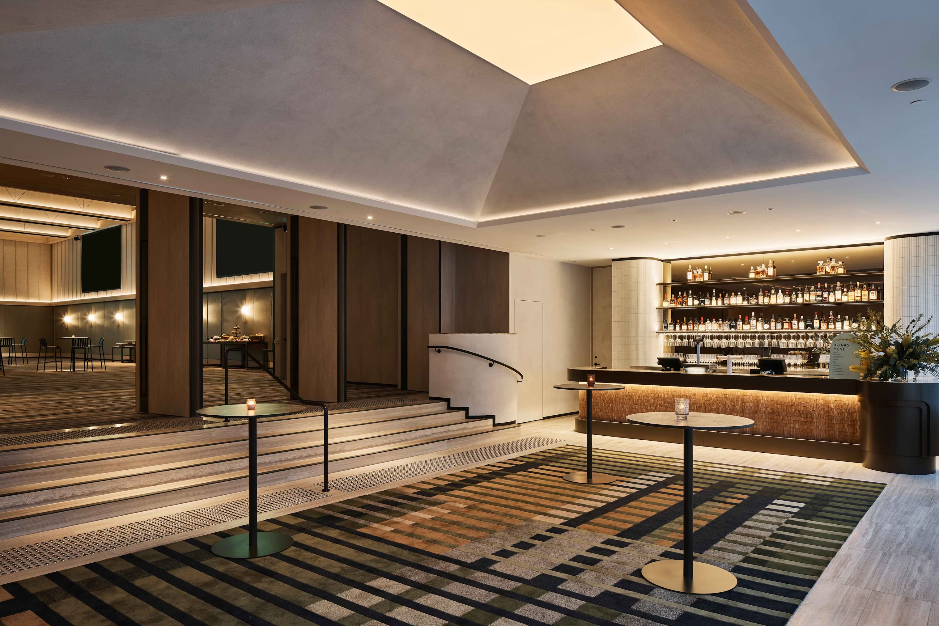 Rydges Melbourne | Centre Stage 1 | Venue Hire Melbourne | 2