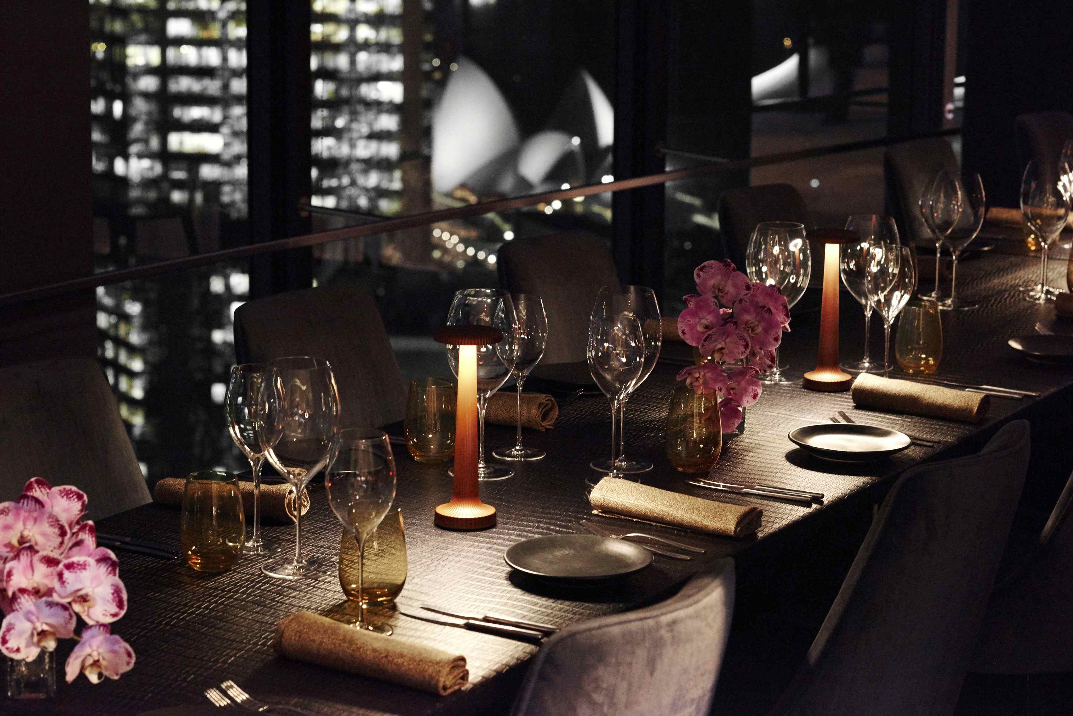 Salon Prive, O Bar and Dining image 2