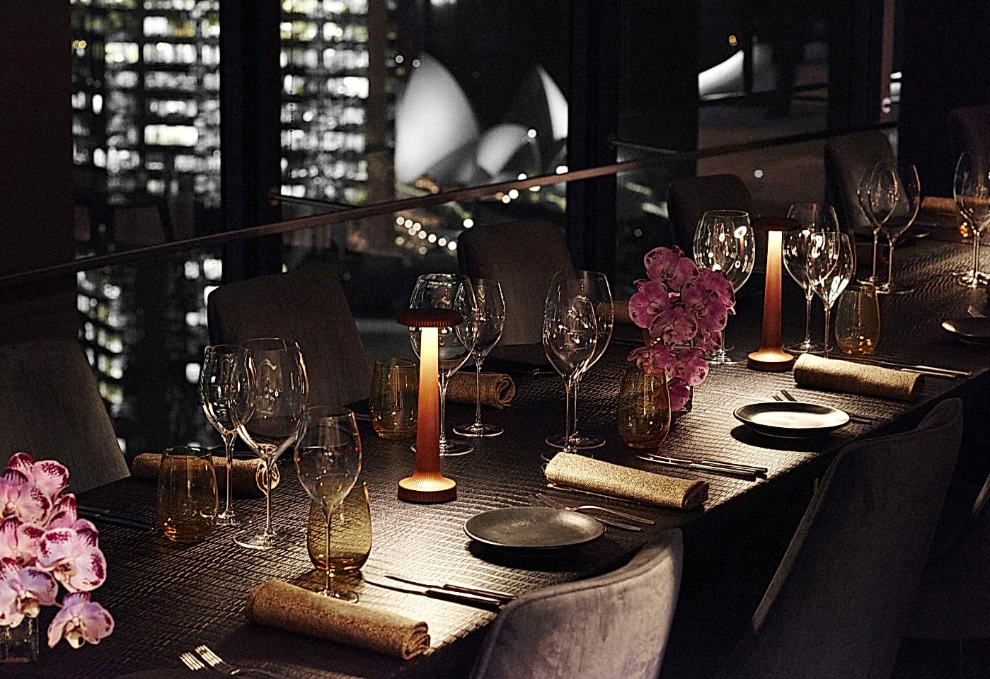 Salon Prive, O Bar and Dining image 2