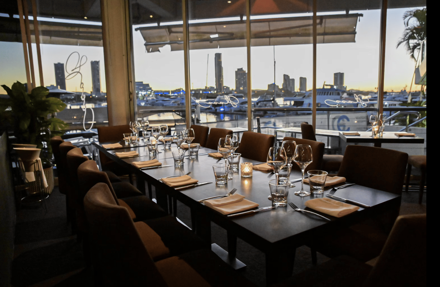 Main Dining Area, Glass Dining and Lounge Bar image 2