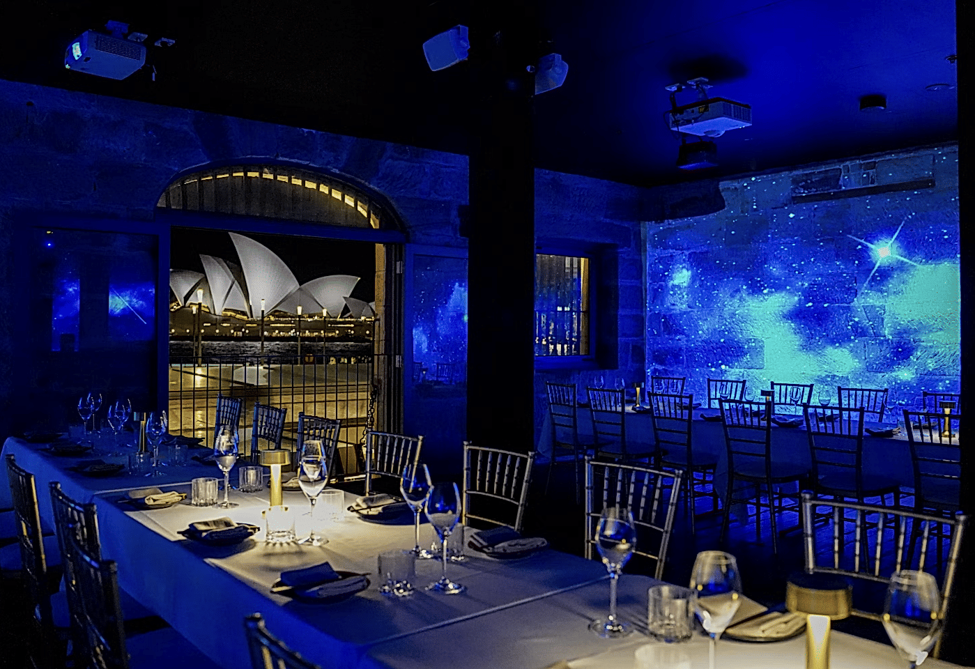 Immersive Dining Experience, Luna Lu1