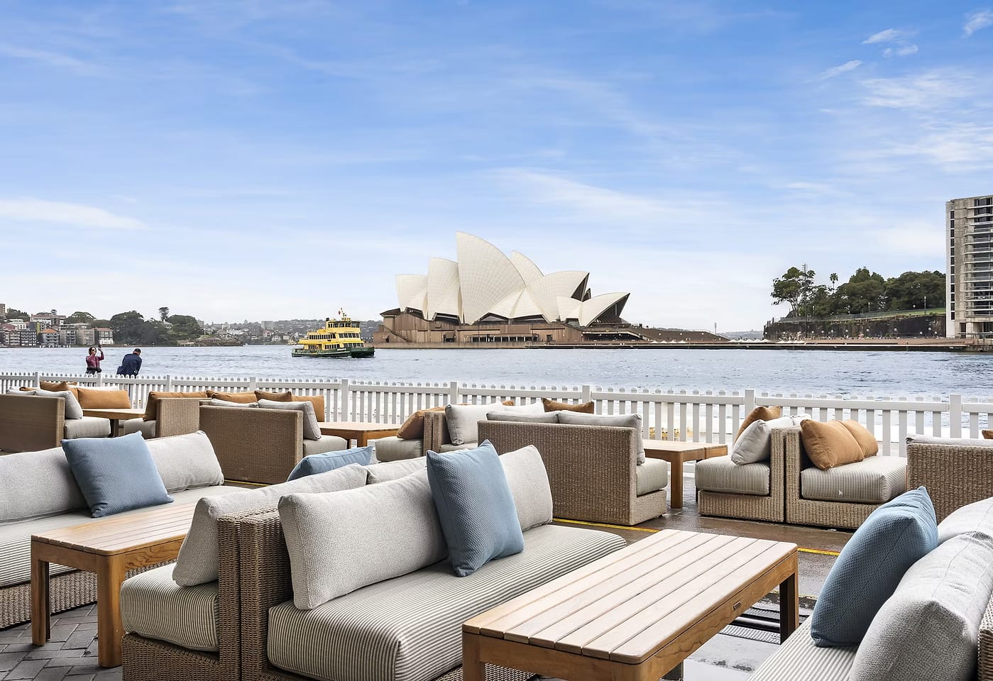 Eastside Lounge, Cruise Bar1