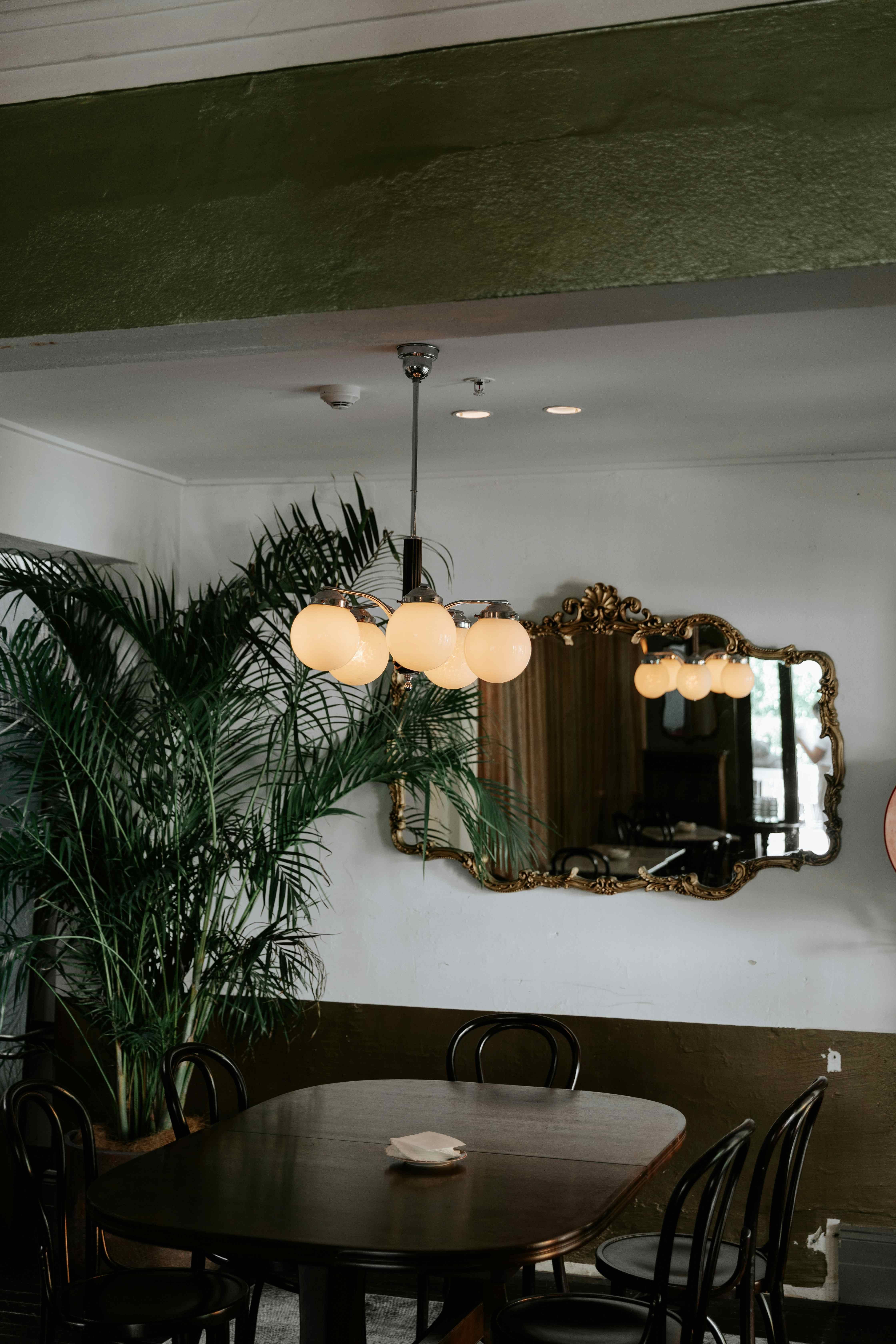 Semi Private Space, Parlour image 2