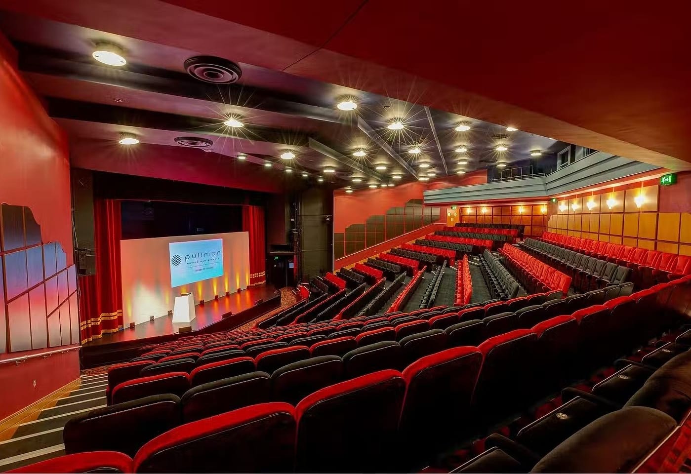 Shaw Theatre, Pullman London St Pancras london conference hotels