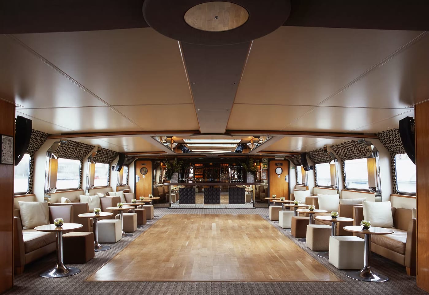 Silver barracuda london boat party 3