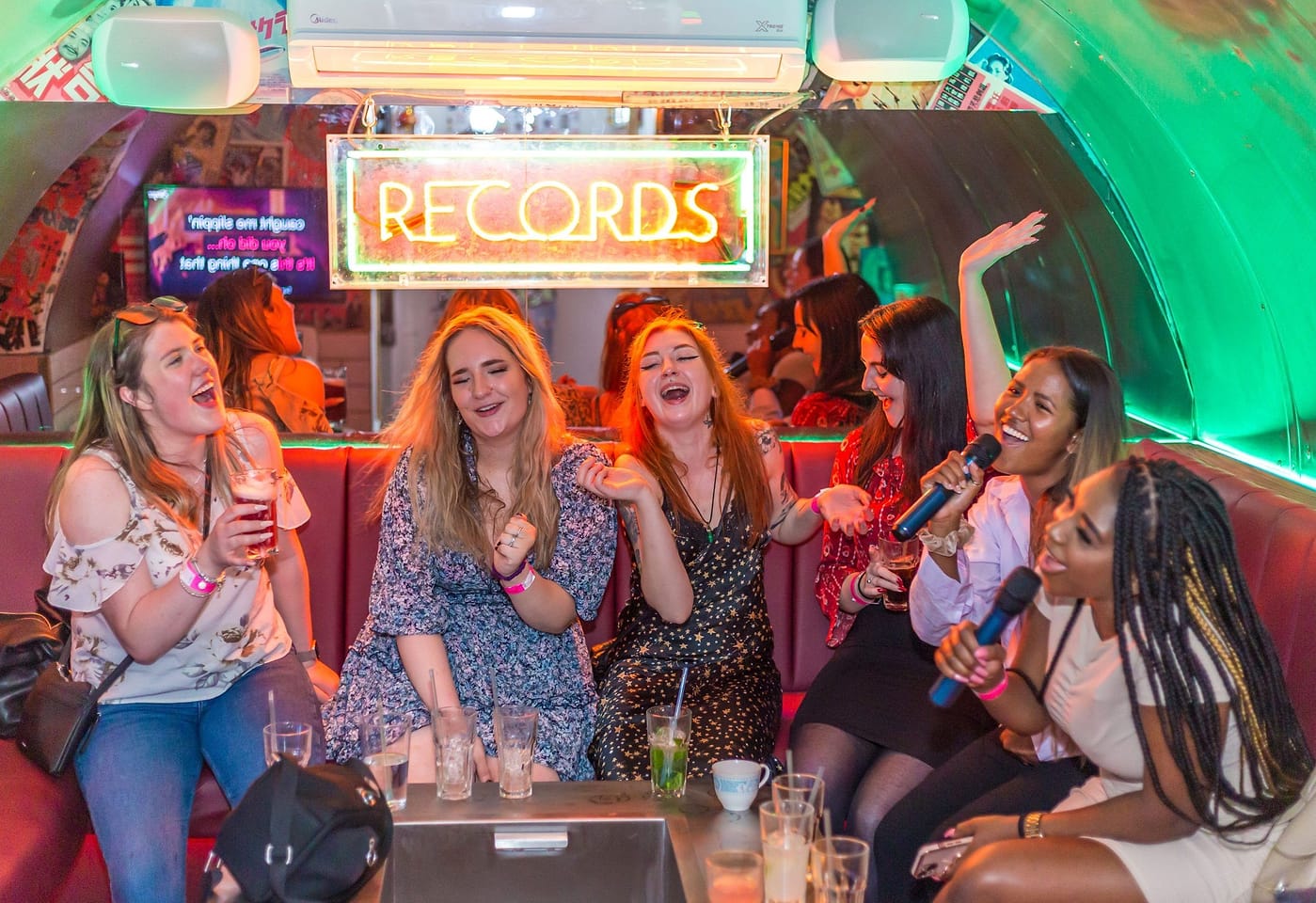 An authentic London karaoke bar experience: Simmons image 2