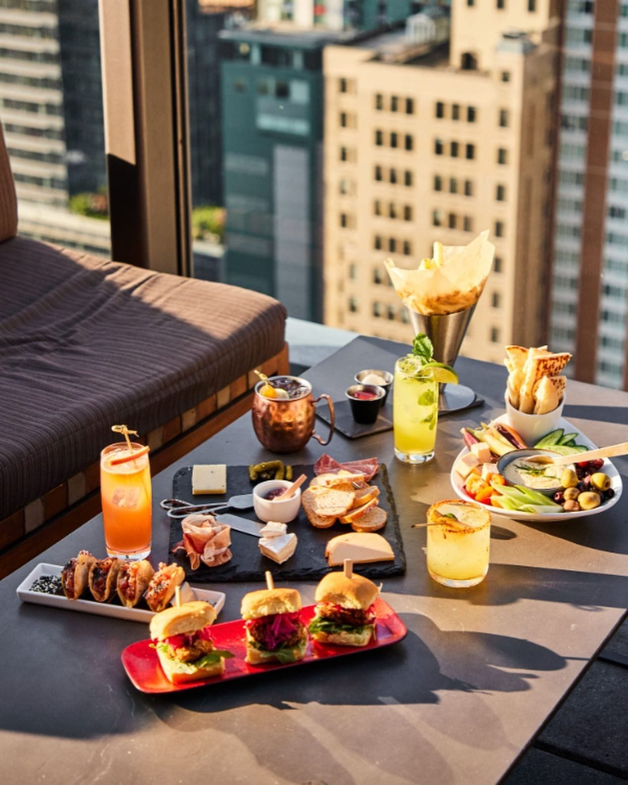 Skylark New York roofotp bar