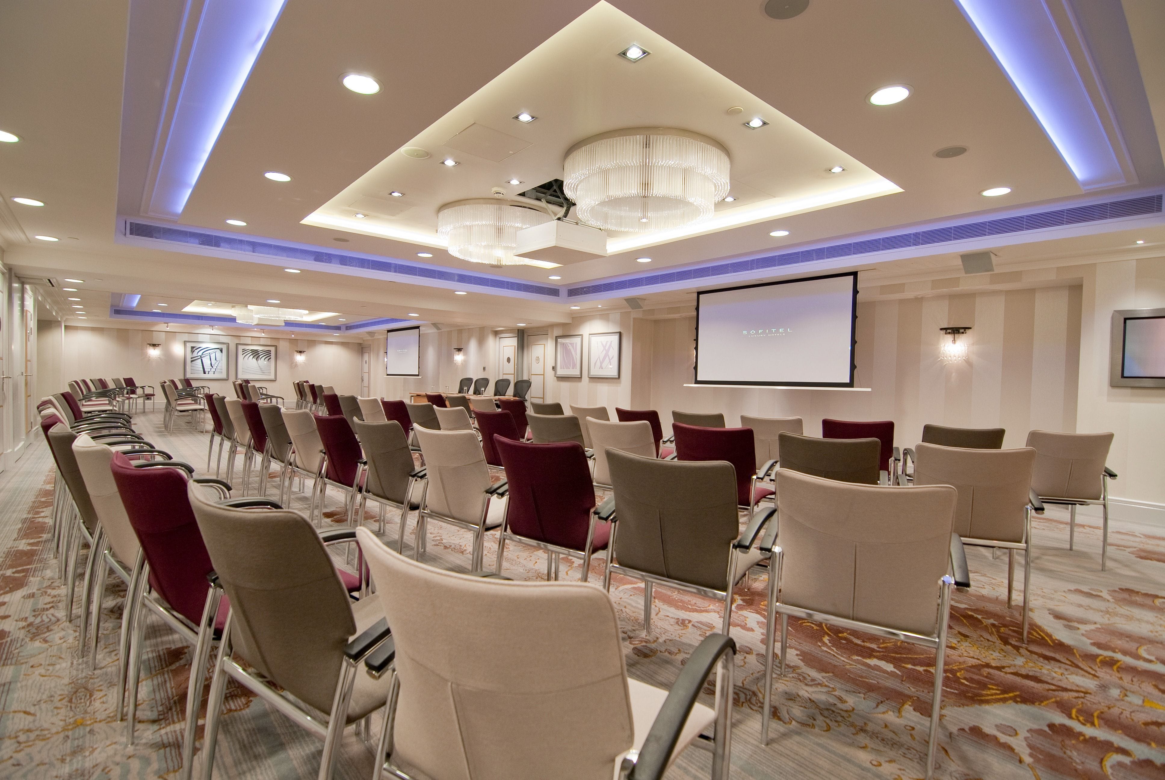 A stylish hotel meeting room with a French touch: Sofitel London St James image 2