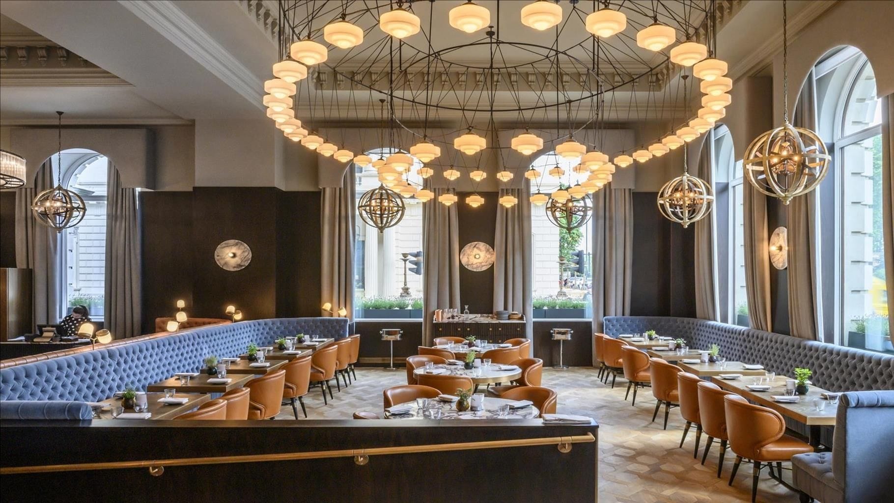 A stylish hotel meeting room with a French touch: Sofitel London St James image 3