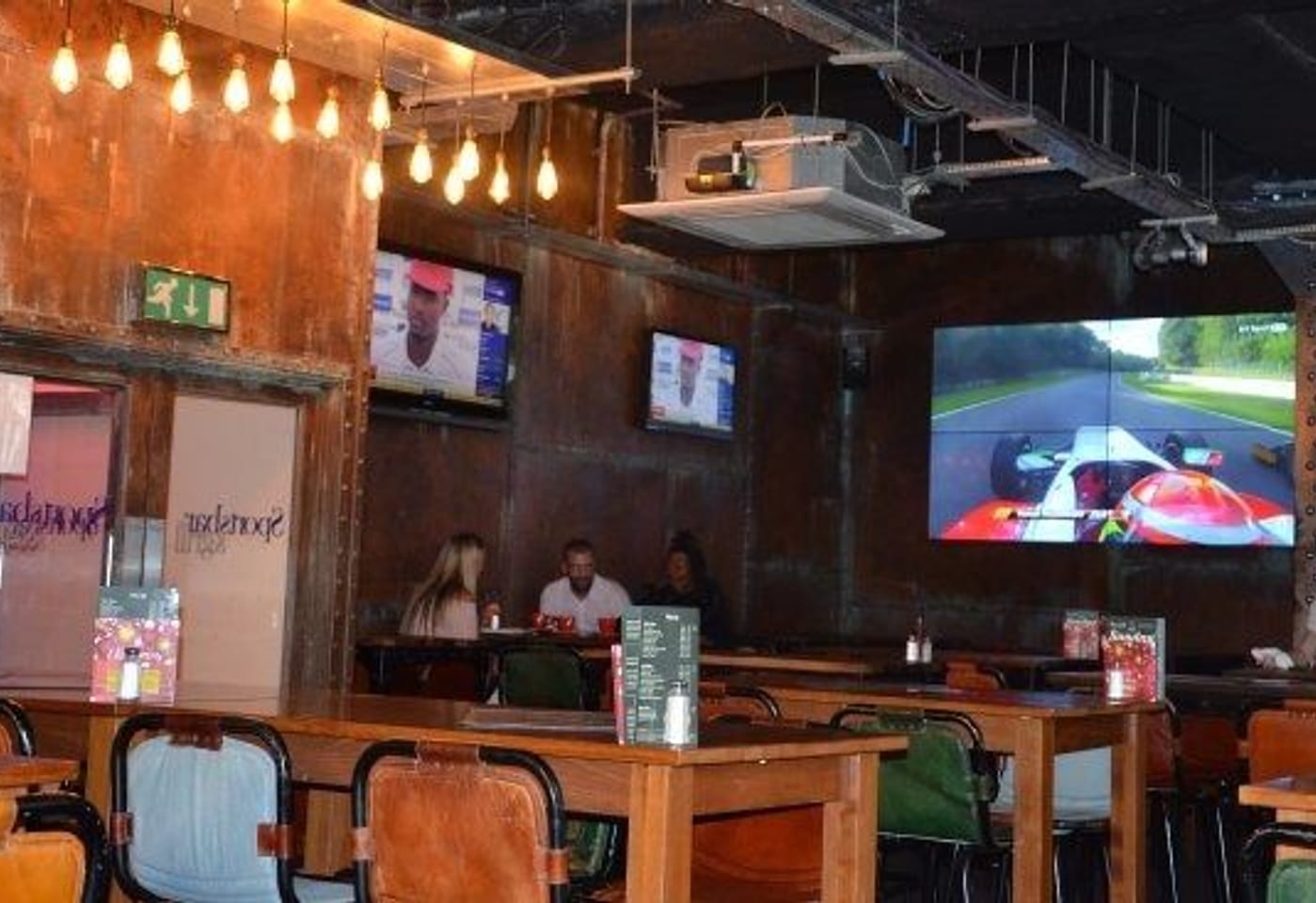 Sports Bar and Grill Victoria best victoria bars 2