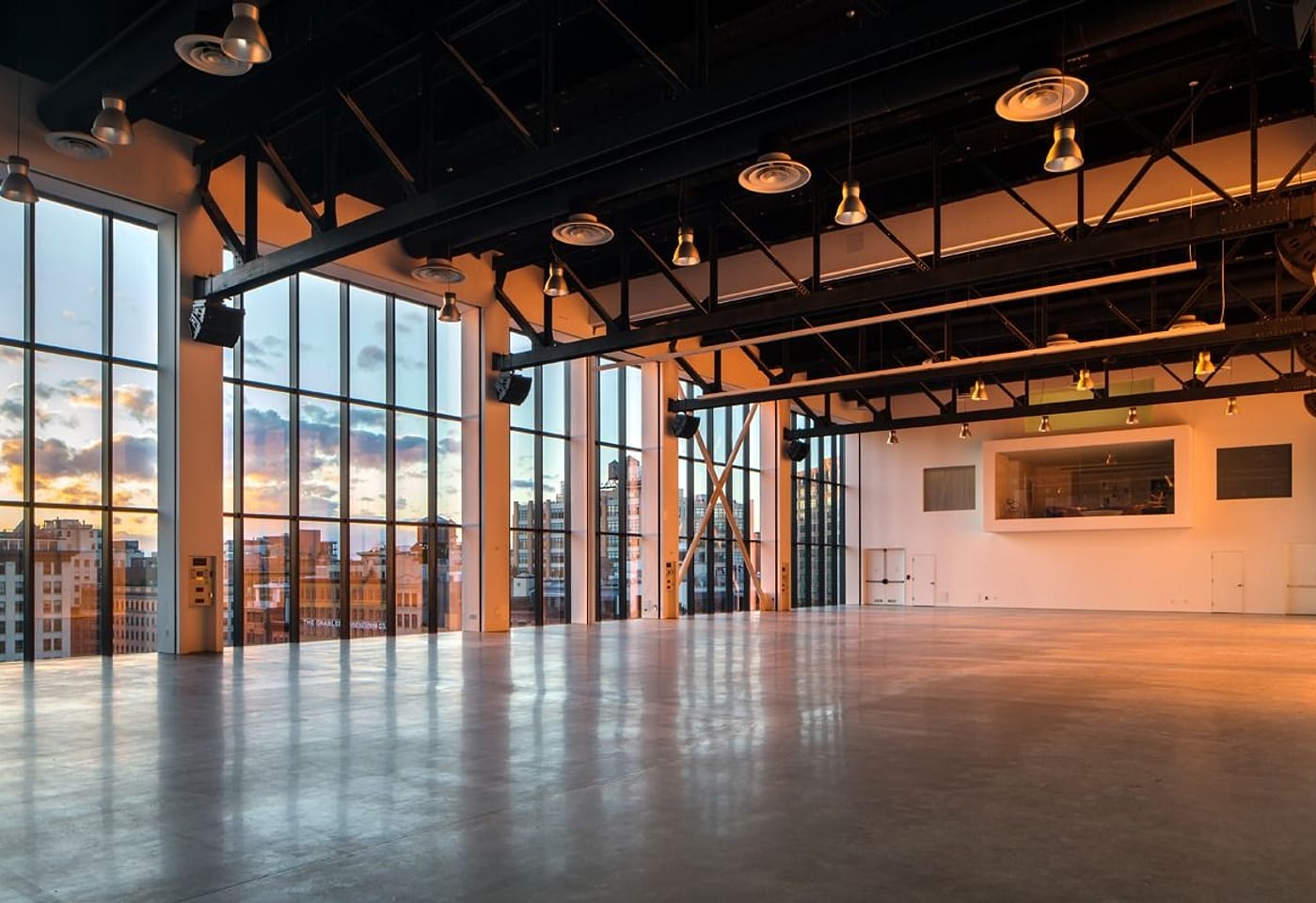 Put the spotlight on your Tribeca conference event: Spring Studios1