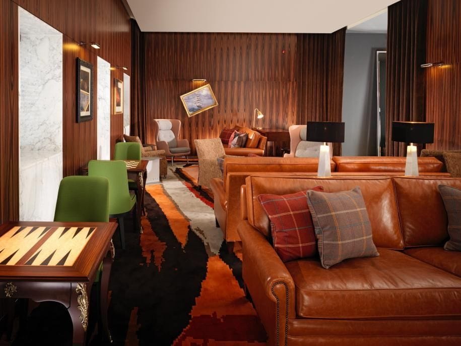 A calm London hotel meeting room in a bustling area: St Martins Lane image 2