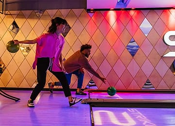 Strike Bowling Surfers Paradise | Close up of People Bowling | Venue Hire Gold Coast | 1