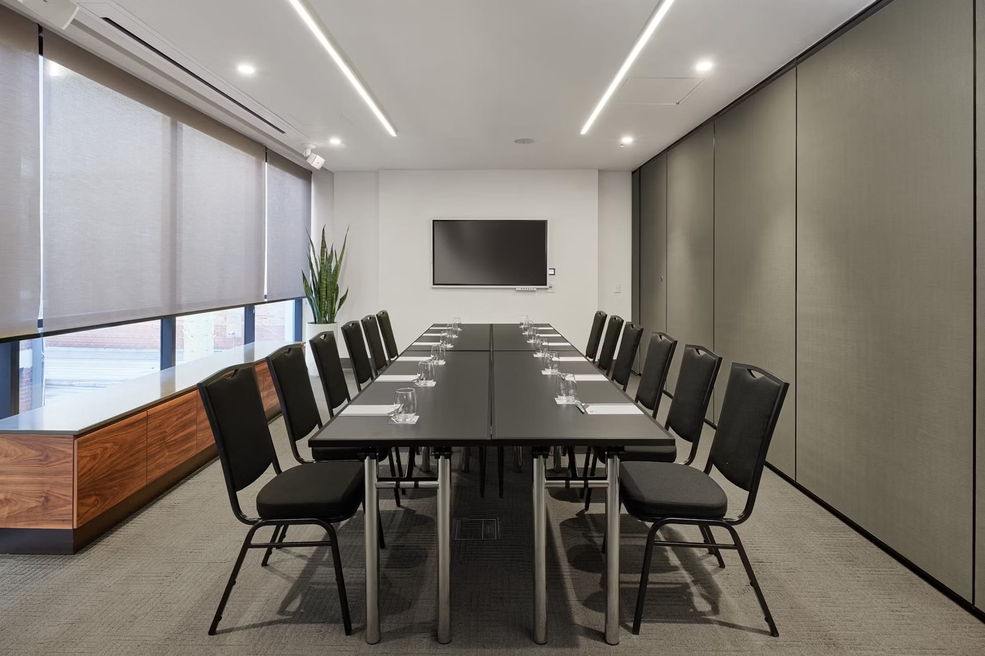 Executive Studio 1 & 2, Hyatt Regency Brisbane image 2