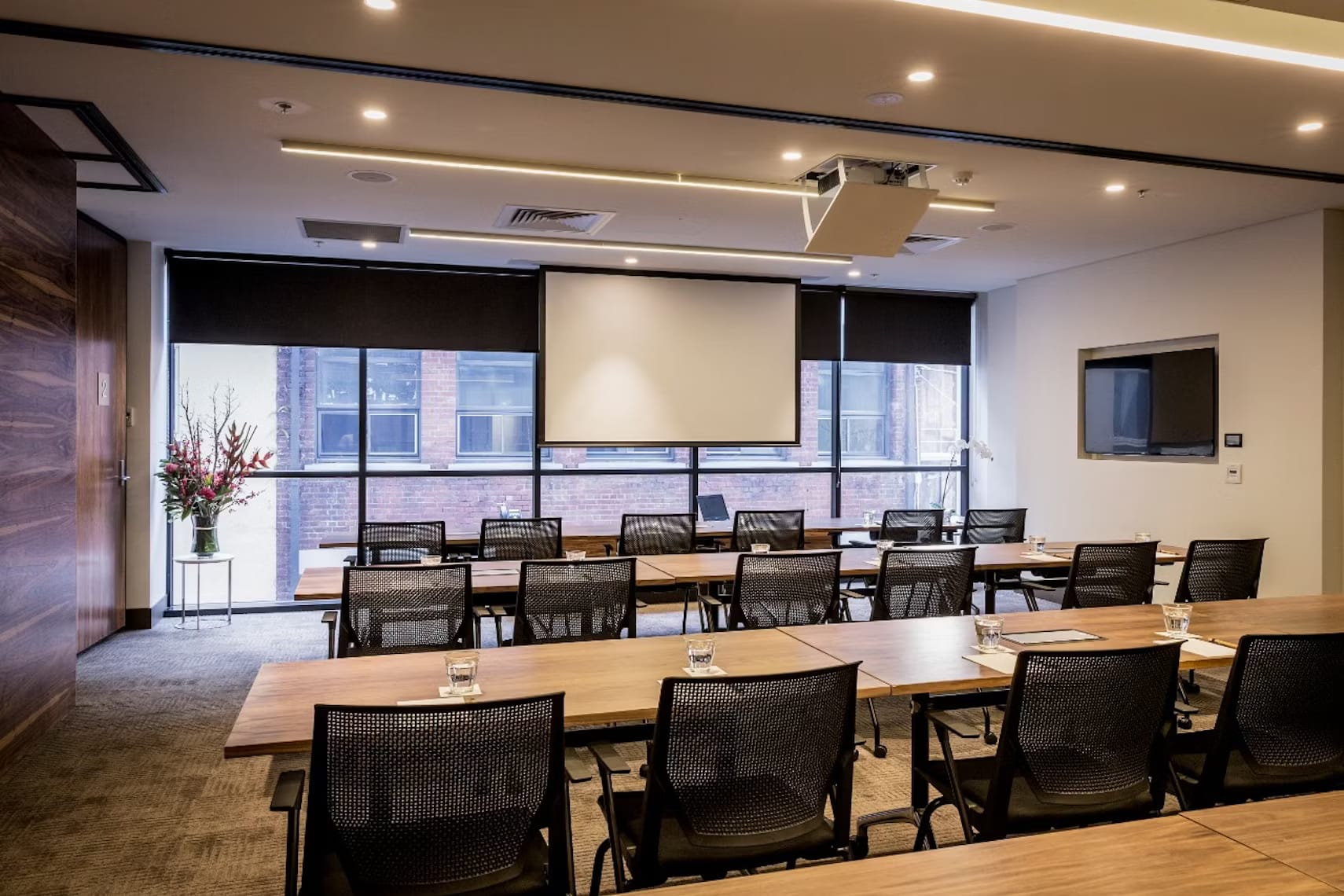 Executive Studio 1 & 2, Hyatt Regency Brisbane image 3