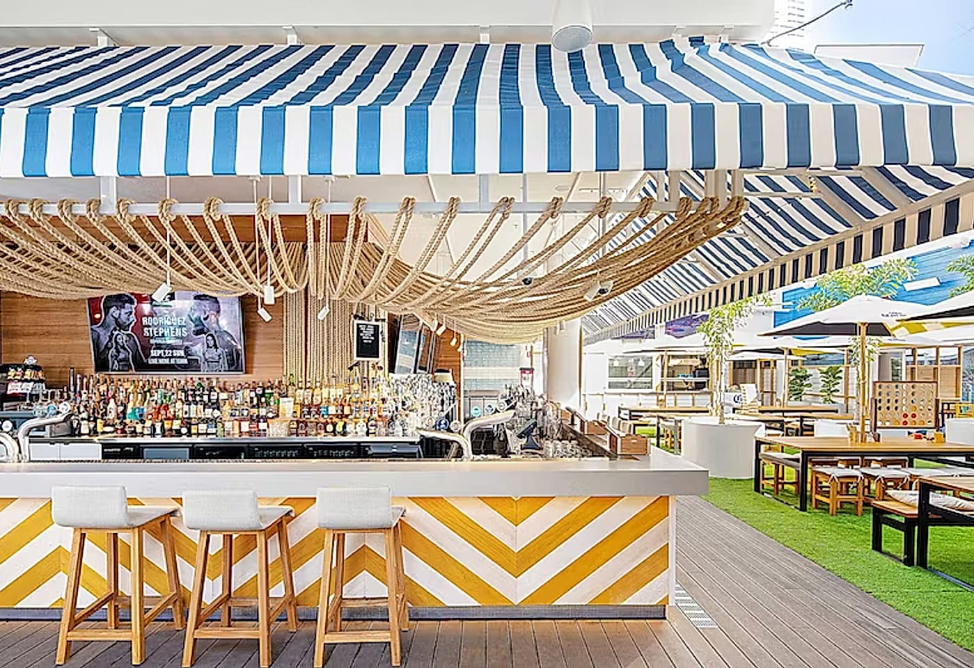 Surfers Paradise | Beer Garden Bar | Venue Hire Gold Coast | 3