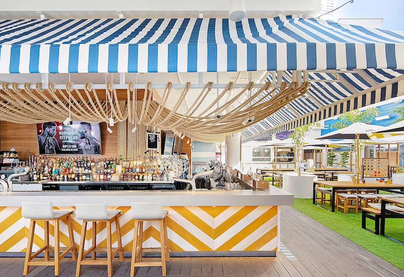 Surfers Paradise | Beer Garden Bar | Venue Hire Gold Coast | 3