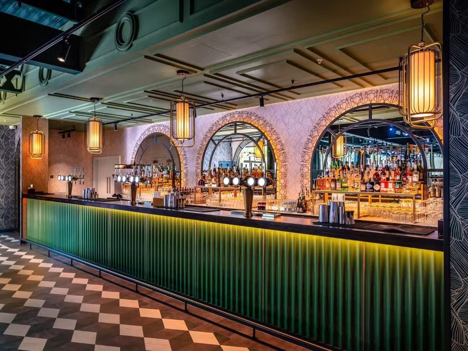 Swingers West London bar