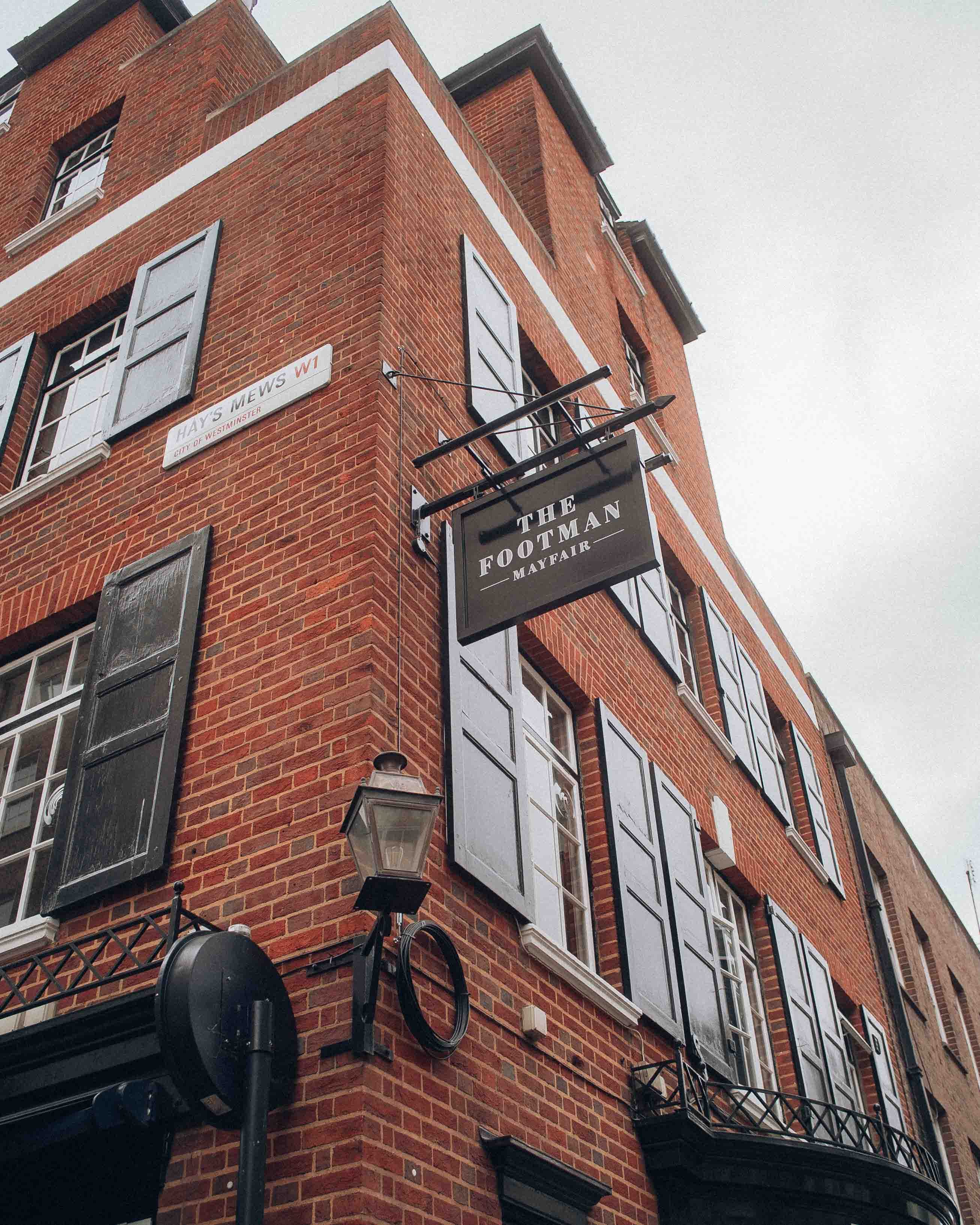 THE FOOTMAN PUB MAYFAIR