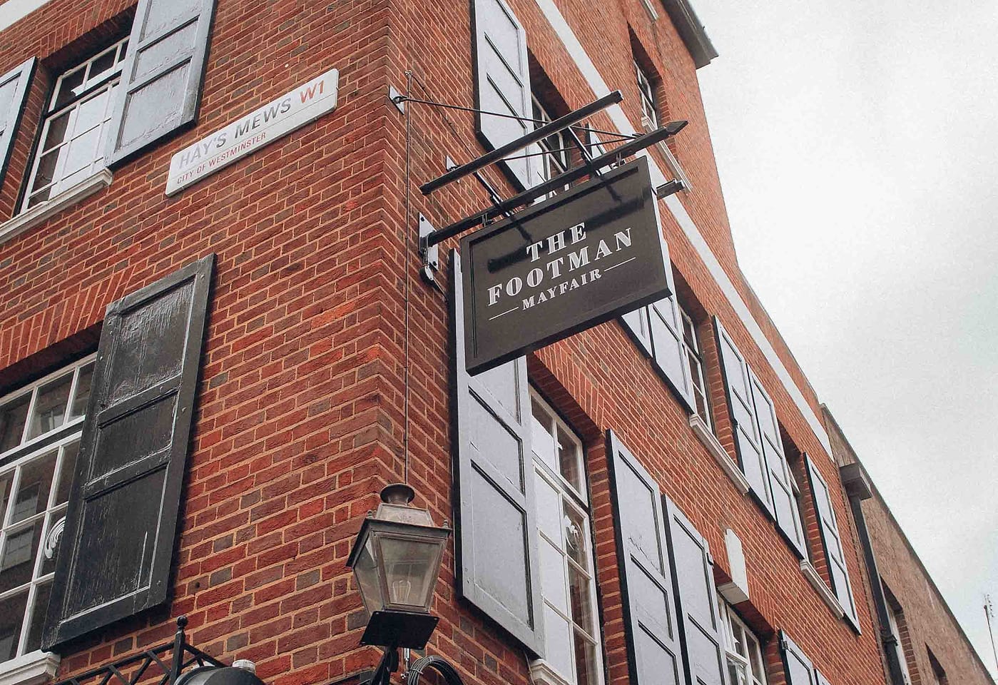 THE FOOTMAN PUB MAYFAIR