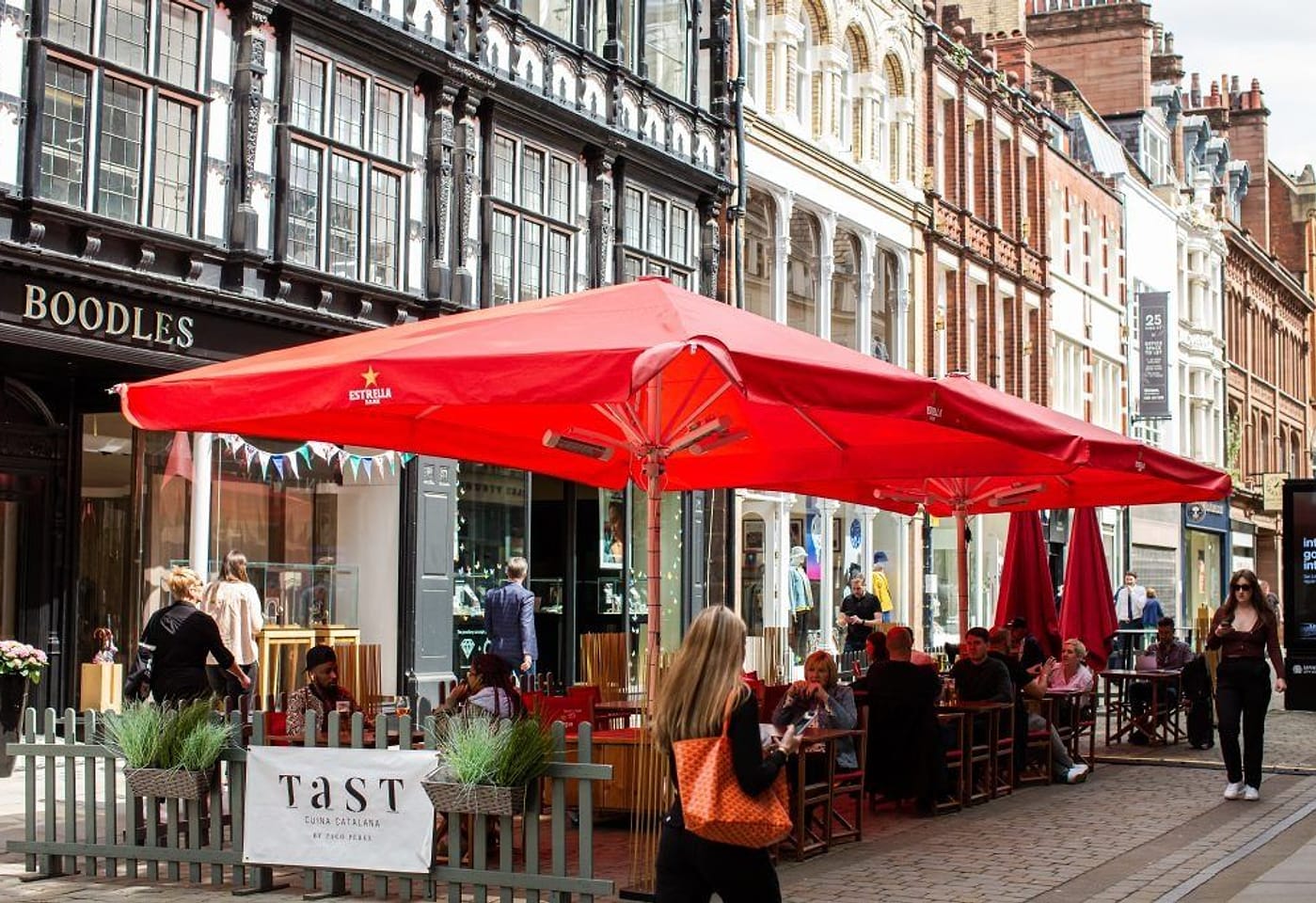 Take a trip to down south in this Manchester restaurant: Tast Catalana image 3