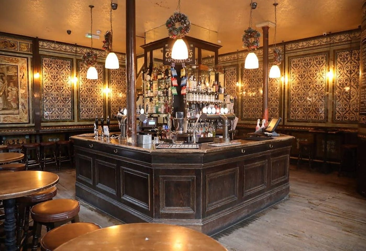 Ten bells spitalfields bar