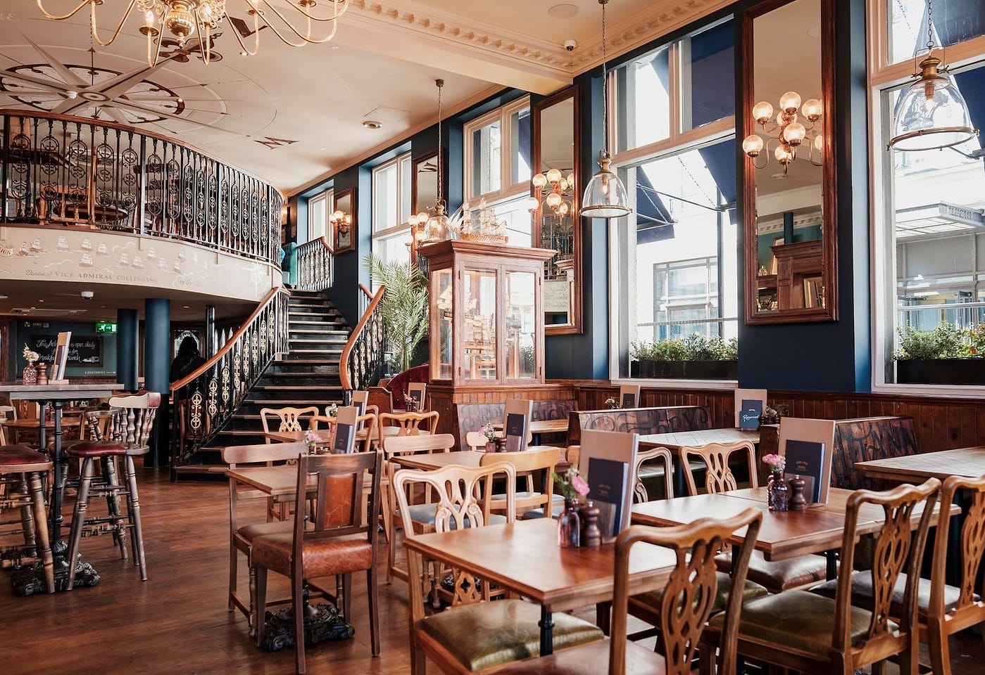 A historic pub with a fully stocked bar: The Admiralty1