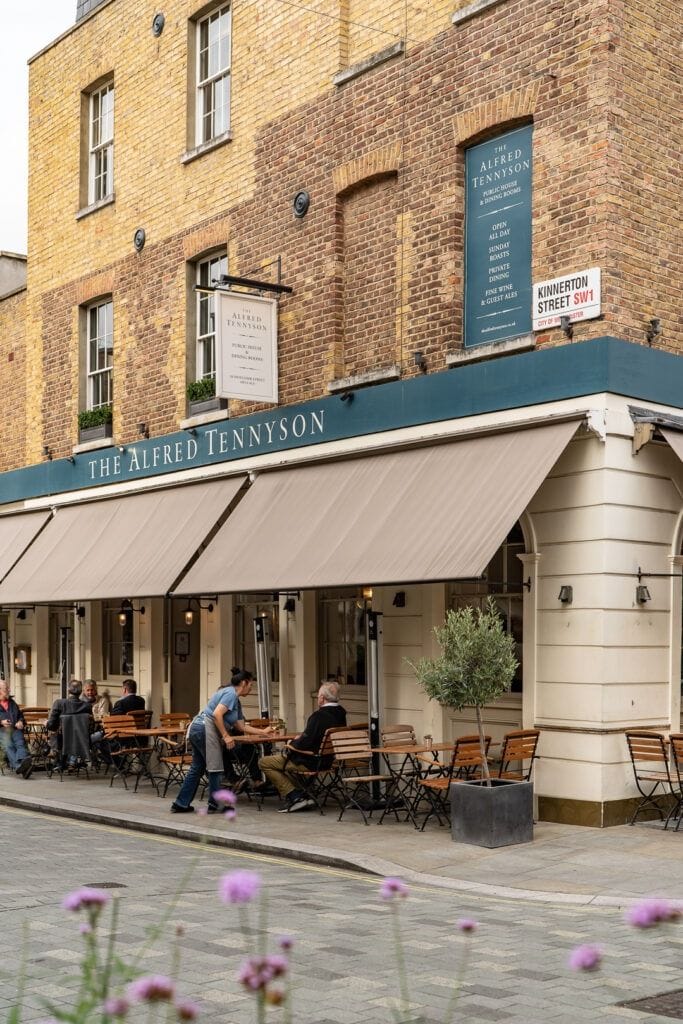 A Knightsbridge bar that’s historic and unique: The Alfred Tennyson image 2