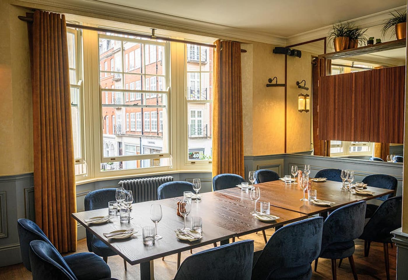 A Marylebone private dining room for breakfast, lunch, and dinner: The private dining room at the Cavendish image 3
