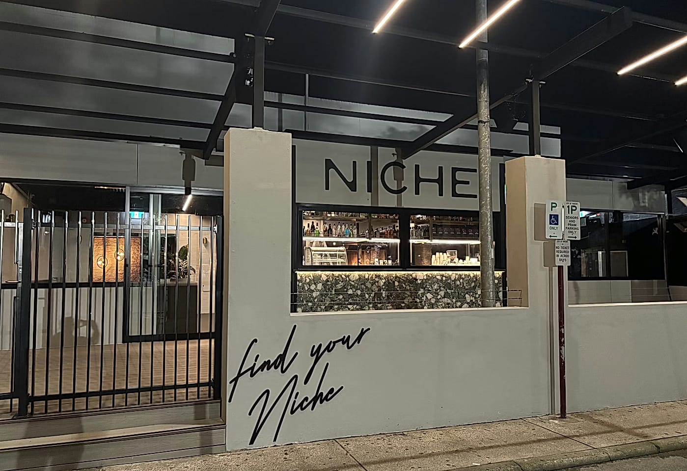 The Deck, Niche Bar image 2